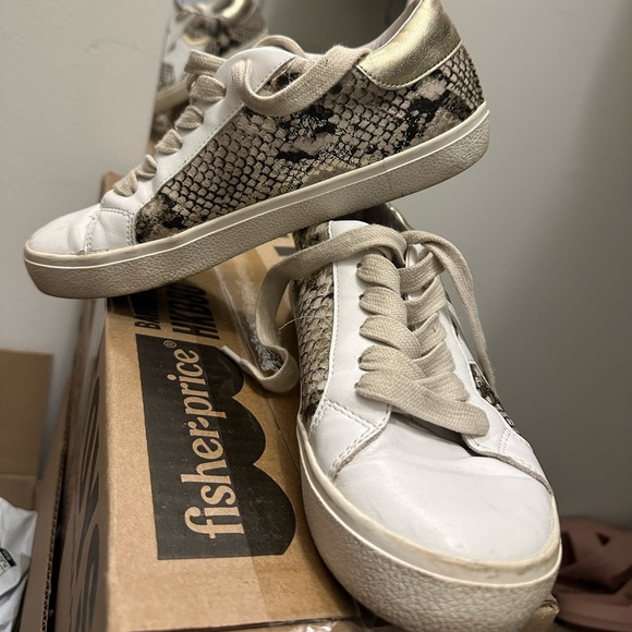 Steve Madden Sienna Multi Snake Sneaker - Picture 3 of 4